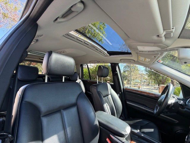 Used 2011 Mercedes-Benz GL 450 4MATIC image 30