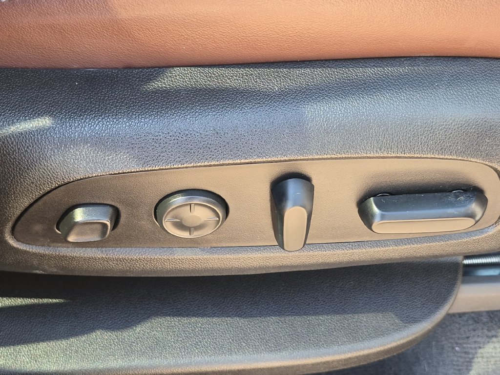 Used 2021 Buick Enclave Avenir w/ Avenir Technology Package FWD image 32