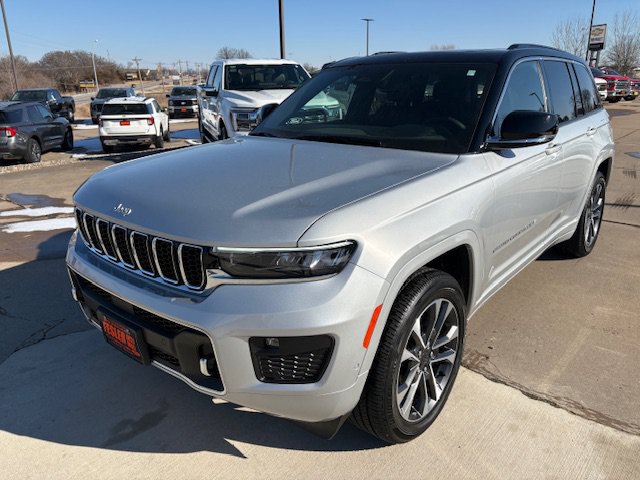 Used 2024 Jeep Grand Cherokee Overland