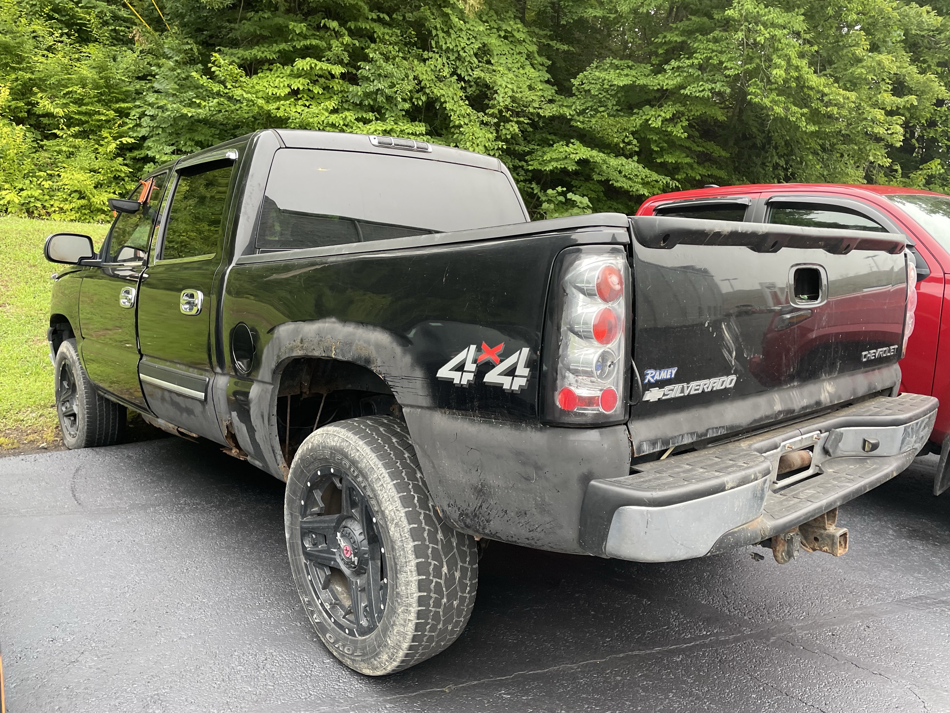 Used 2004 Chevrolet Silverado 1500 LT AWD/4WD image 4