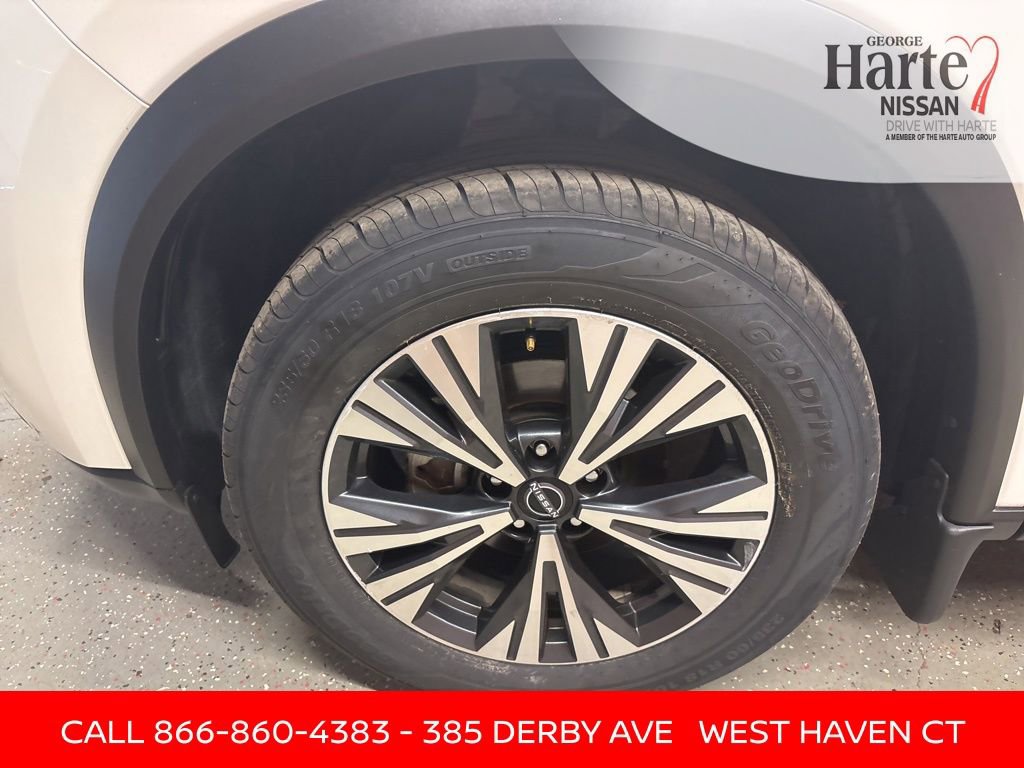 Certified 2023 Nissan Rogue SV image 40