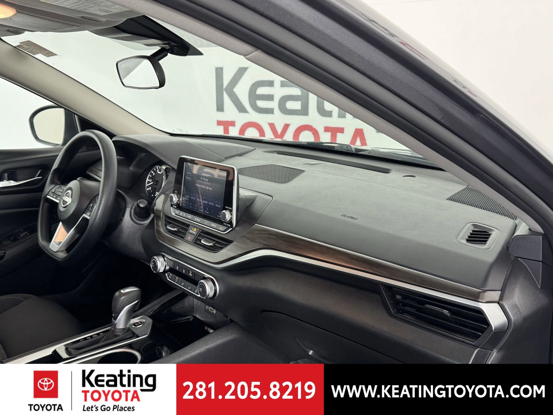 Used 2024 Nissan Altima 2.5 SV image 21