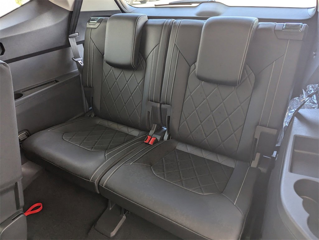 New 2025 Volkswagen Atlas SEL Premium R-Line image 32