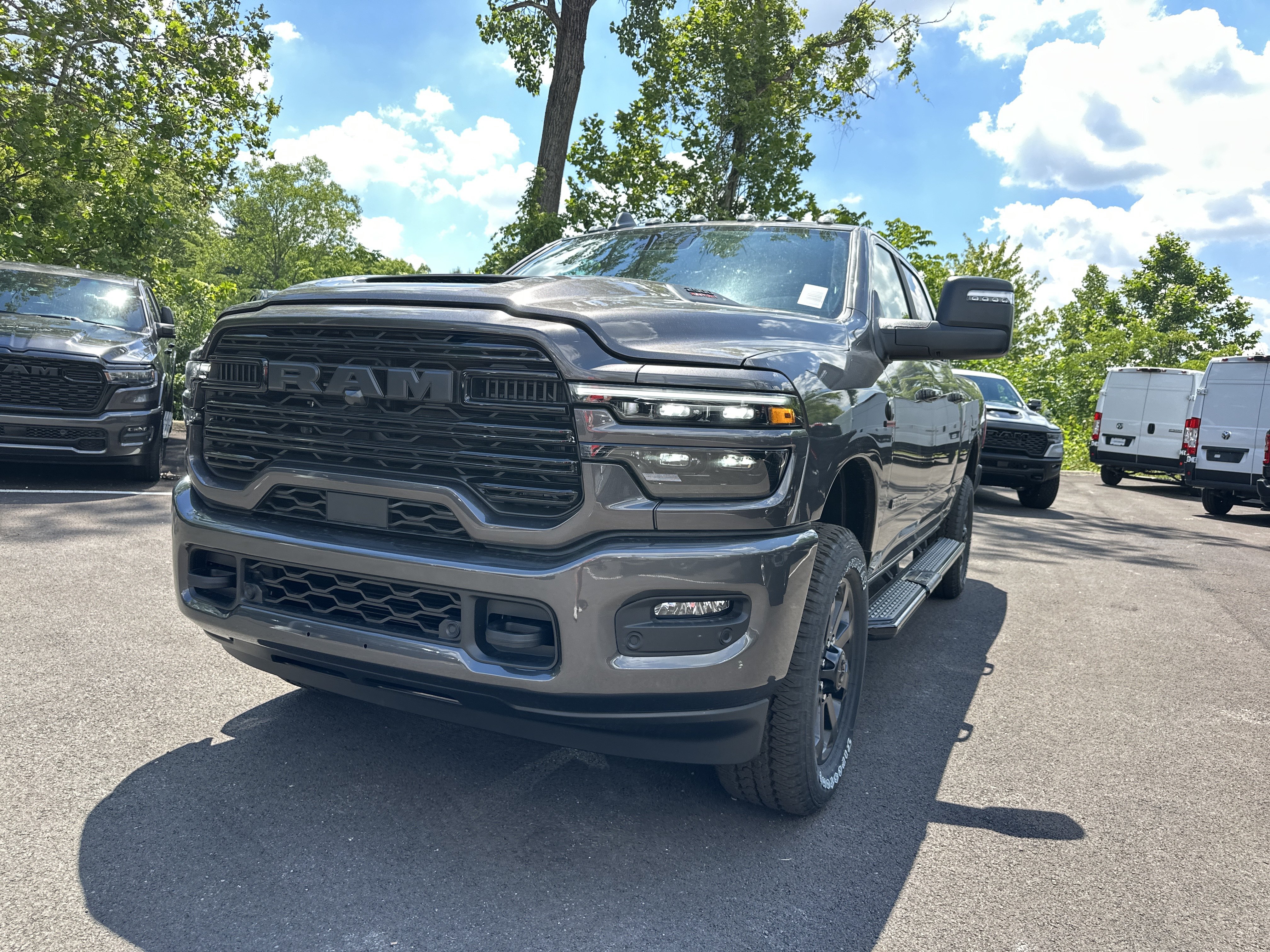 New 2026 RAM 2500 Laramie AWD/4WD image 25