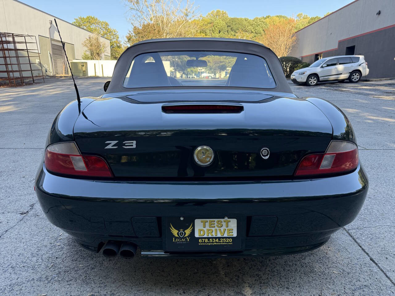 Used 2000 BMW Z3 2.5i image 11