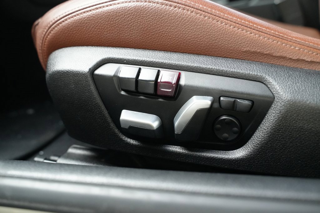 Used 2017 BMW 230i Convertible image 36