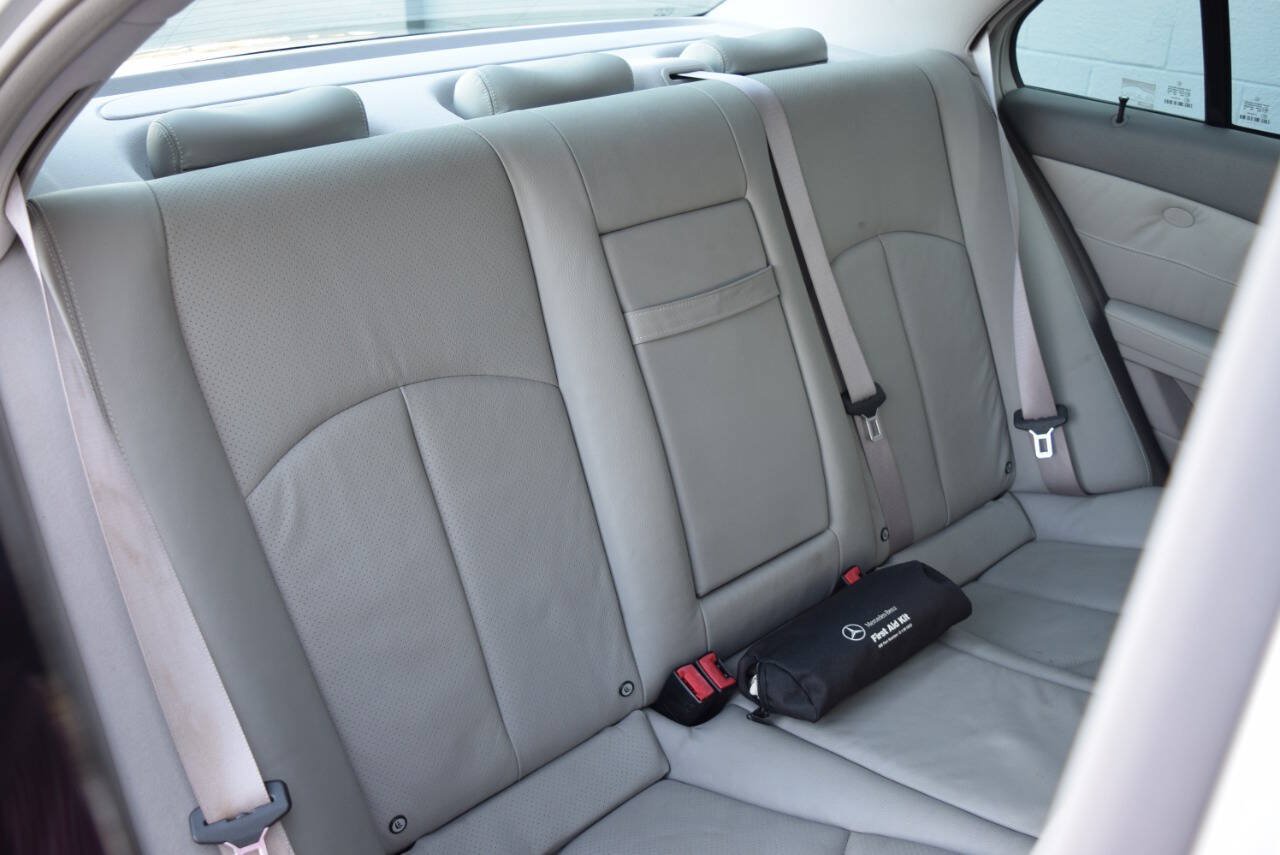 Used 2004 Mercedes-Benz E 500 Sedan image 54
