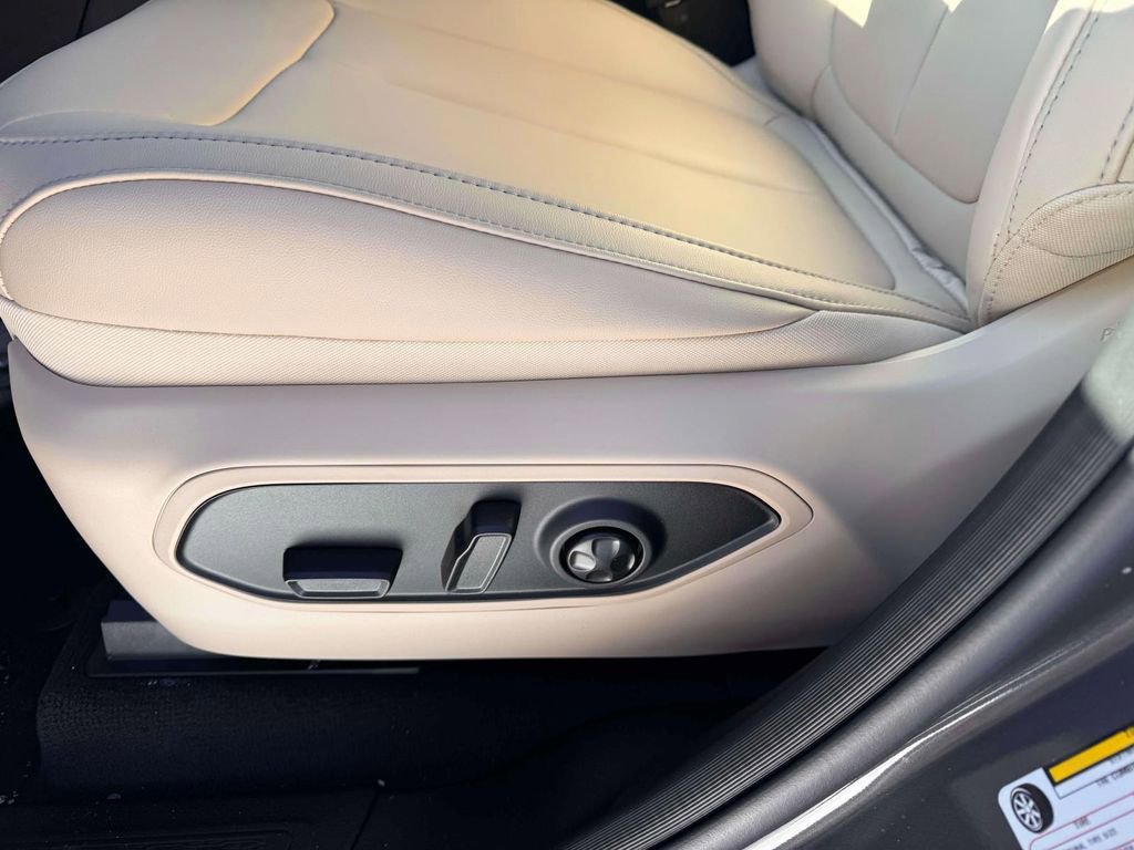 New 2026 Jeep Grand Cherokee Limited image 12