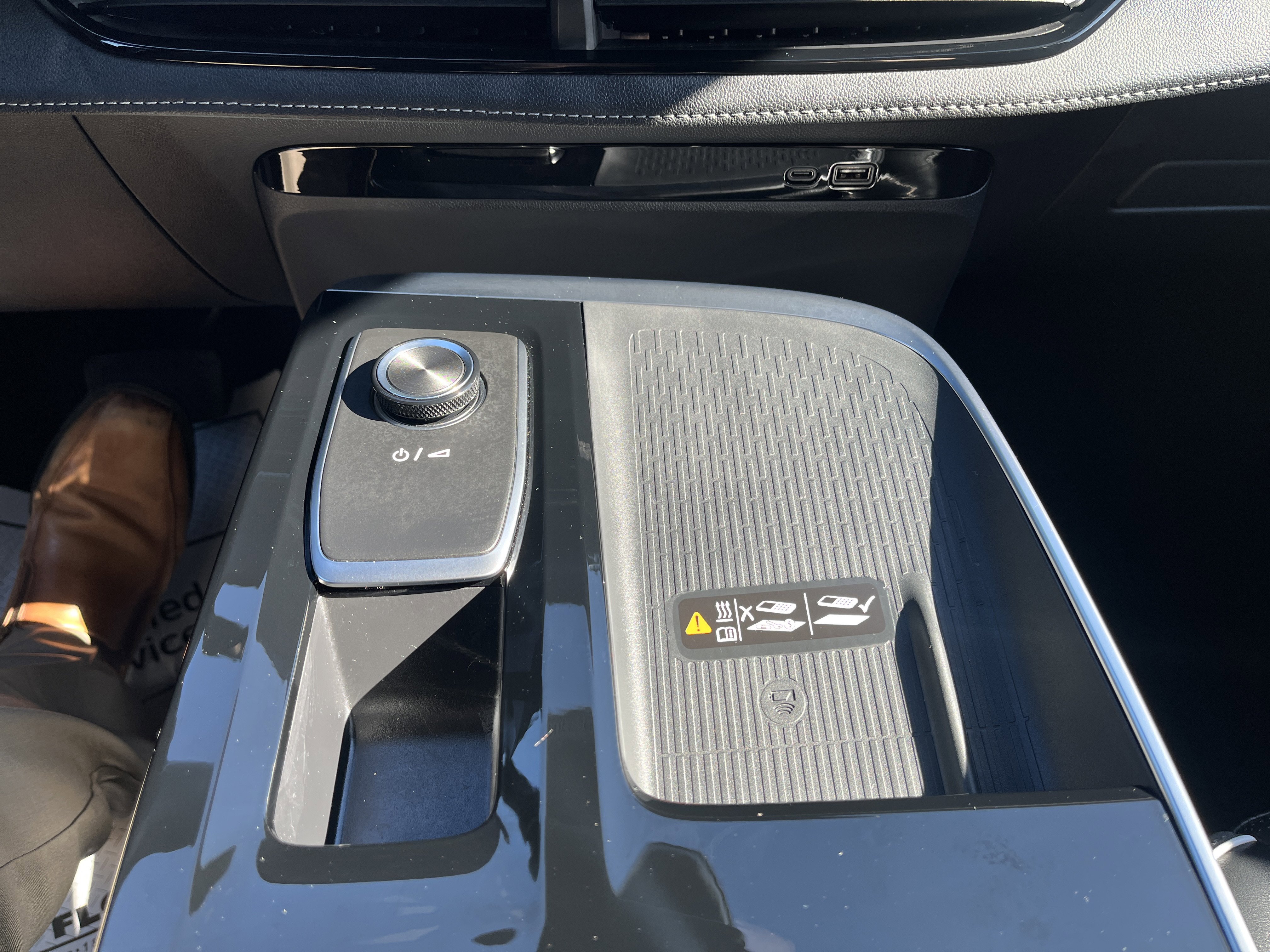 Used 2025 Buick Enclave Sport Touring w/ LPO, Floor Liner Package image 34