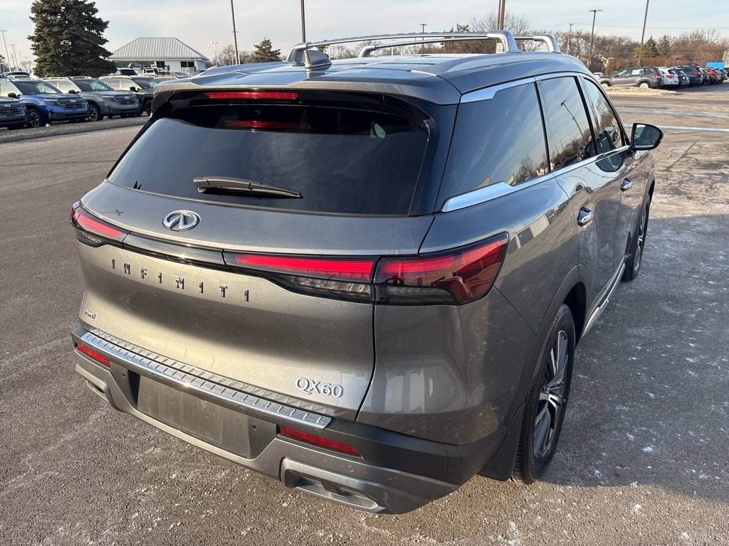 Used 2023 INFINITI QX60 Sensory w/ Vision Package image 3