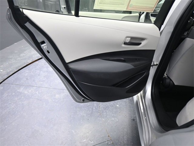 Used 2022 Toyota Corolla LE image 15