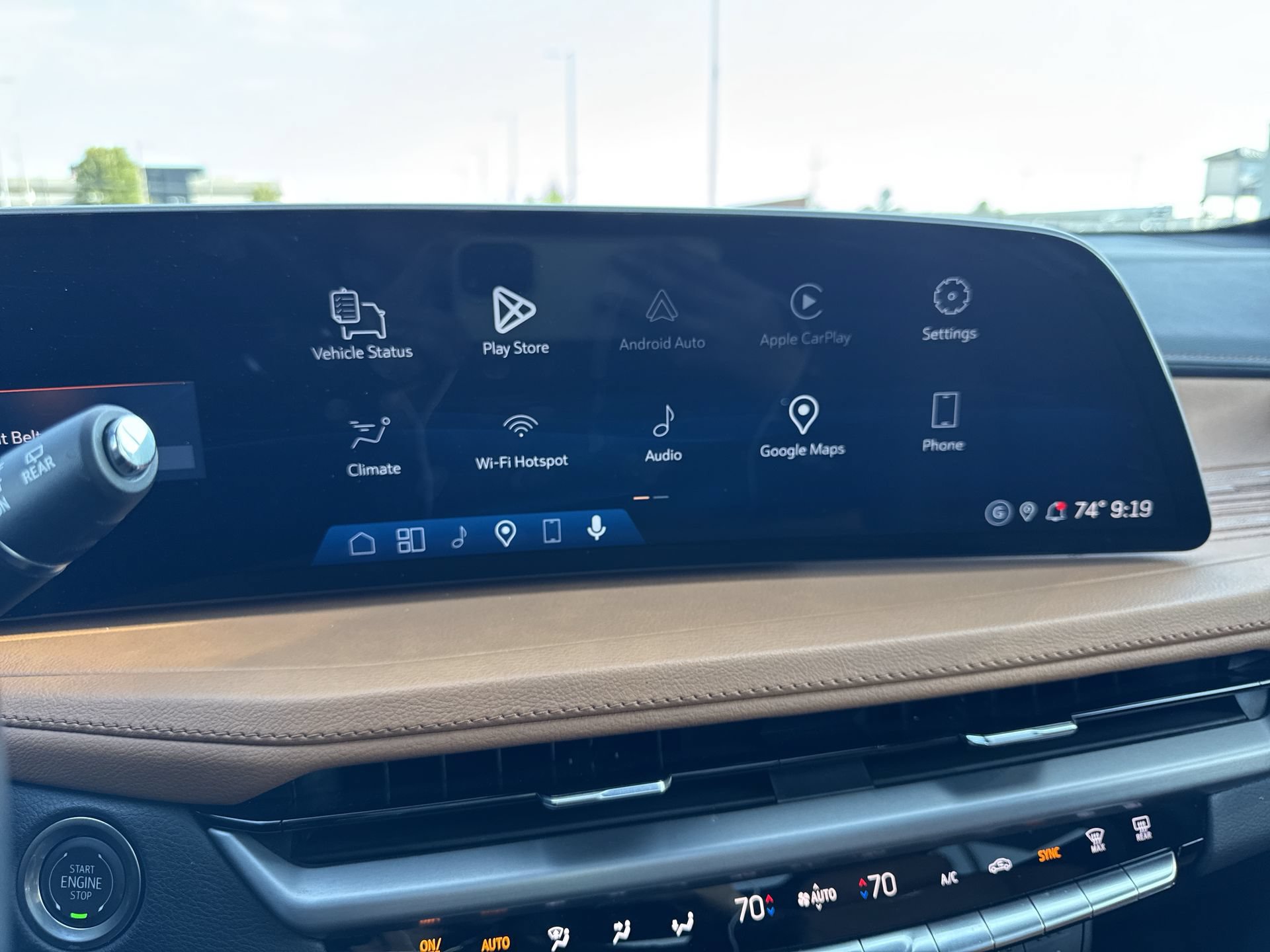 Used 2024 Cadillac XT4 Premium Luxury w/ Technology Package AWD/4WD image 16
