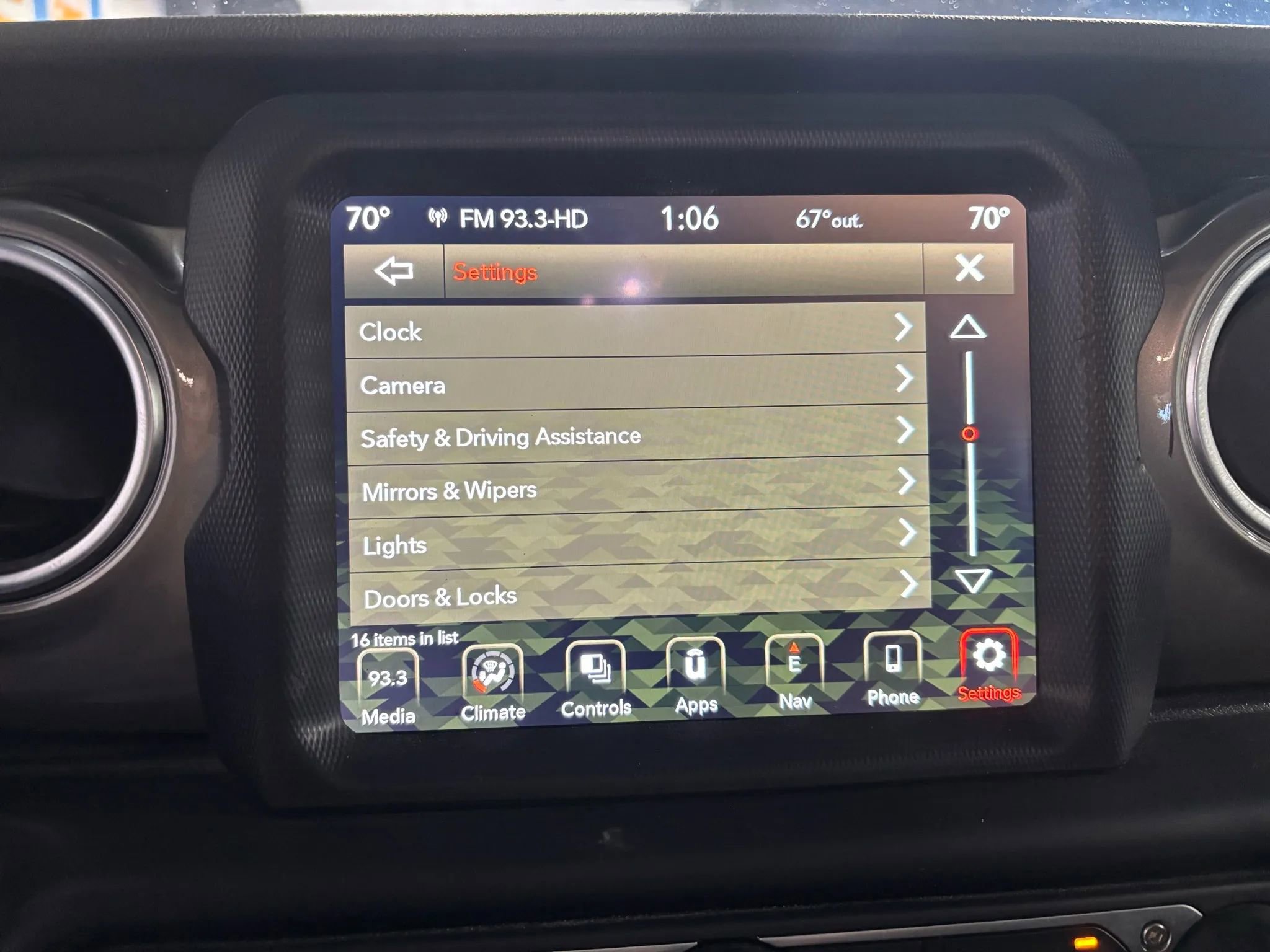 Used 2023 Jeep Gladiator Overland image 44