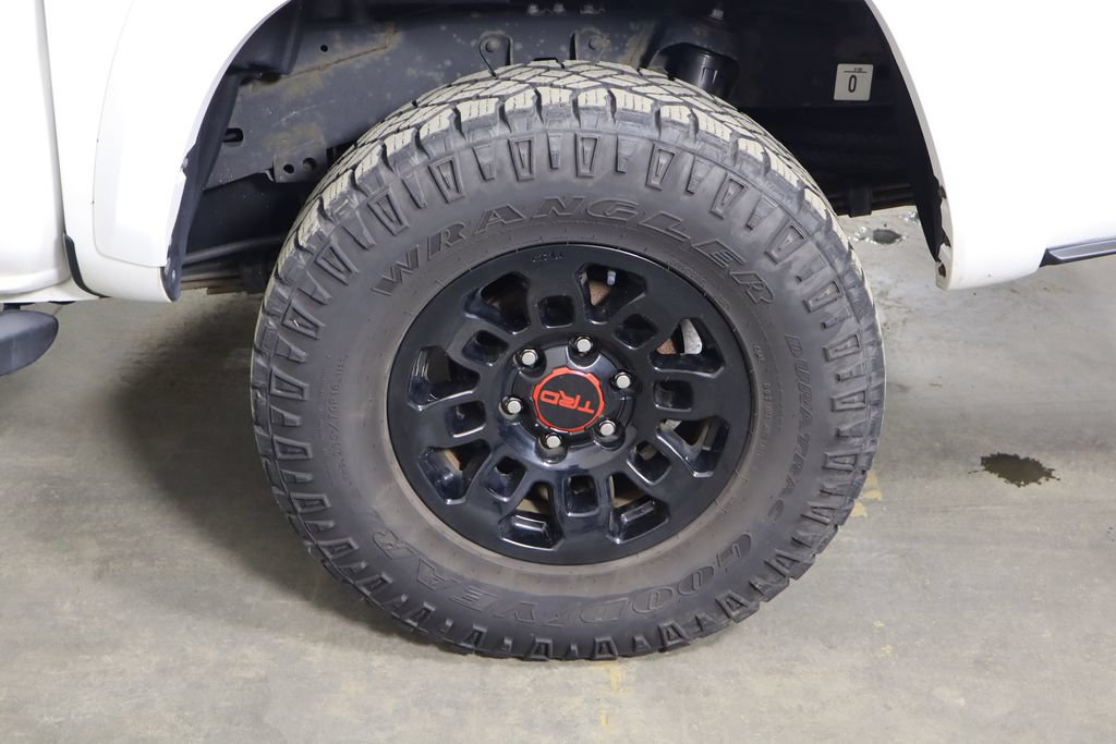 Used 2022 Toyota Tacoma SR5 w/ Technology Package RWD image 42
