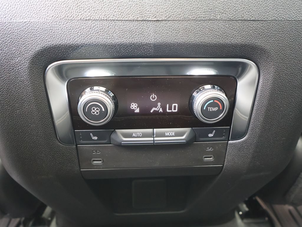 New 2026 GMC Yukon Elevation AWD/4WD image 33
