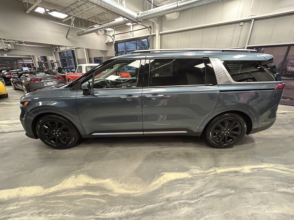 Used 2022 Kia Carnival SX Prestige image 35