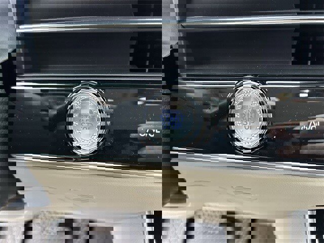 New 2026 Genesis GV70 2.5T Select image 30