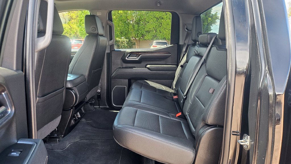 Used 2026 GMC Sierra 1500 SLT AWD/4WD image 23