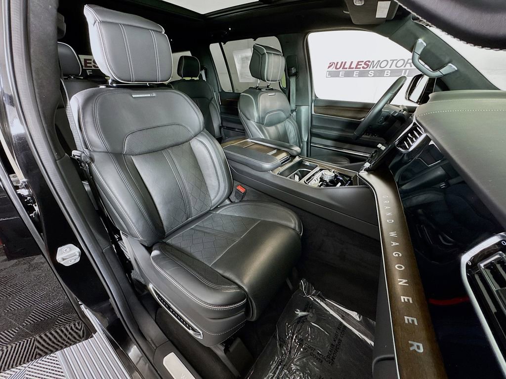 Used 2022 Jeep Grand Wagoneer Series II w/ Convenience Group III image 31
