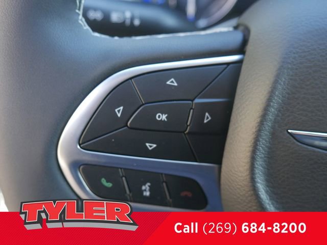 New 2026 Chrysler Pacifica Select FWD image 26