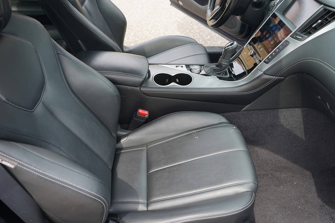 Used 2019 INFINITI Q60 3.0t Luxe AWD/4WD image 16