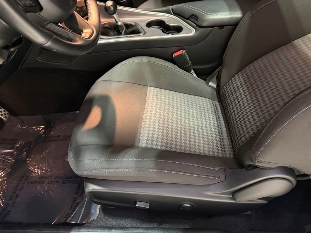 Used 2022 Dodge Challenger R/T w/ Blacktop Package RWD image 31