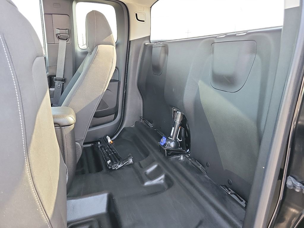 Used 2022 Chevrolet Colorado LT w/ Fleet Safety Package image 9