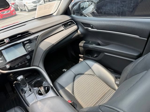 Used 2019 Toyota Camry SE FWD image 10
