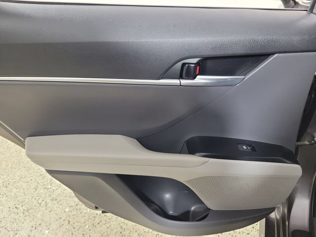 Used 2020 Toyota Camry LE FWD image 14