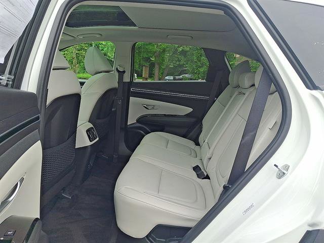 Certified 2024 Hyundai Tucson Limited AWD/4WD image 20