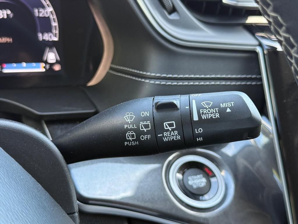 Used 2022 Jeep Grand Cherokee Laredo w/ Luxury Tech Group I image 21