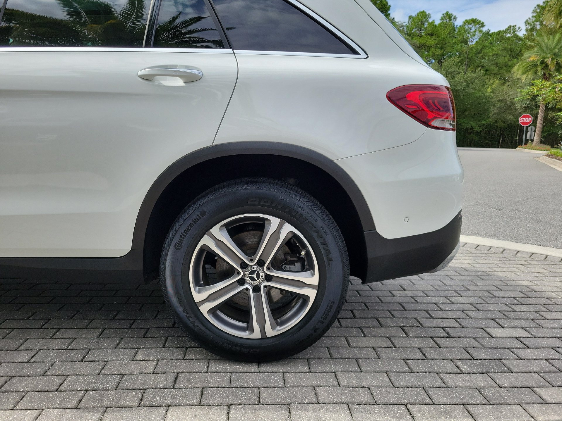 Used 2021 Mercedes-Benz GLC 300 w/ Premium Package image 8