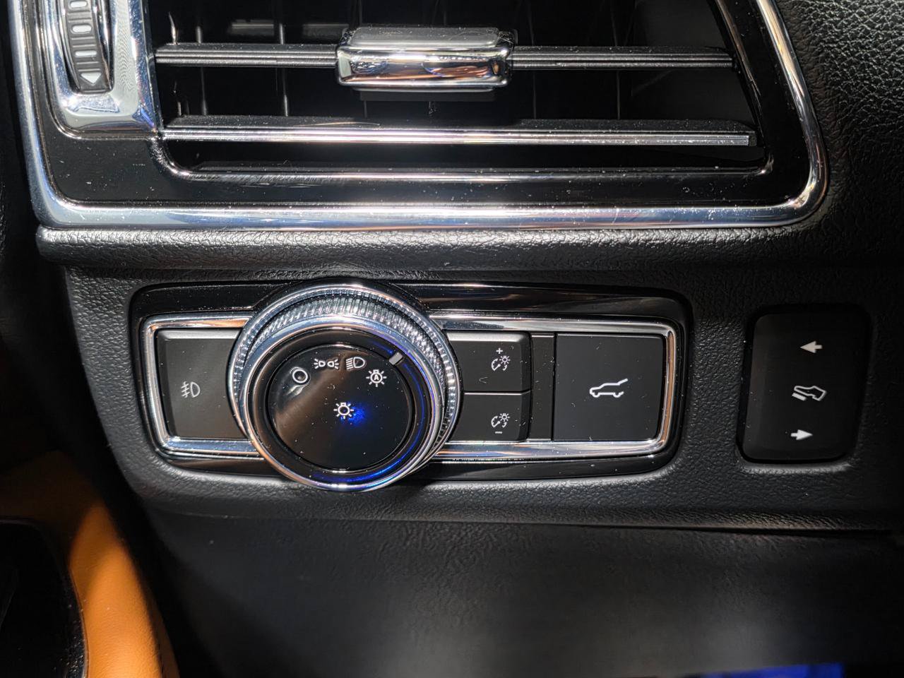 Used 2021 Lincoln Navigator Reserve AWD/4WD image 49