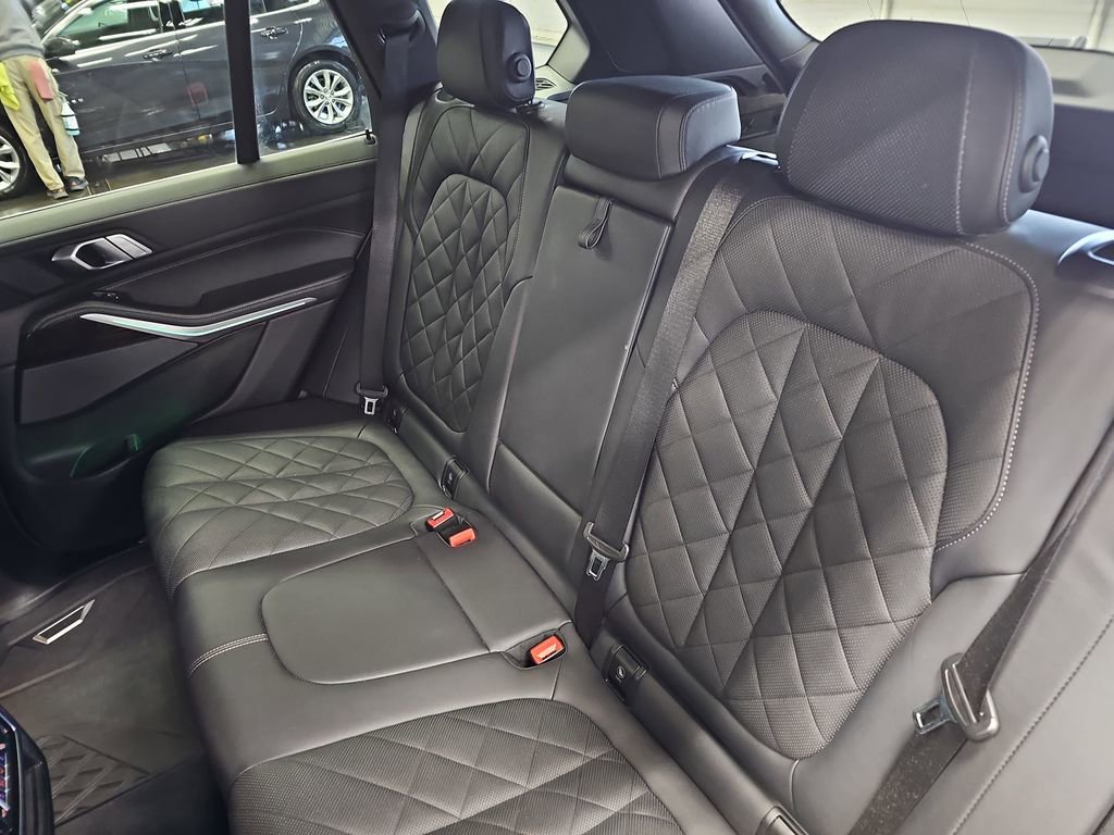 Used 2024 BMW X5 xDrive40i w/ Premium Package AWD/4WD image 14