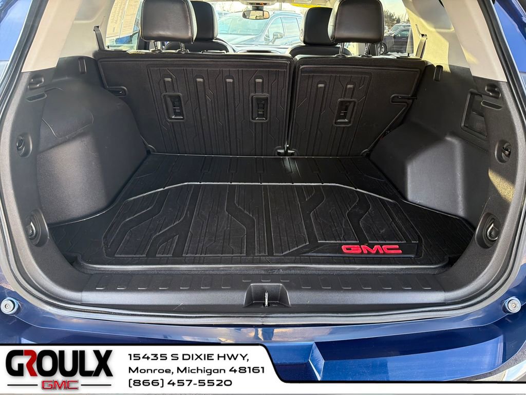 Used 2022 GMC Terrain SLT w/ Tech Package image 23