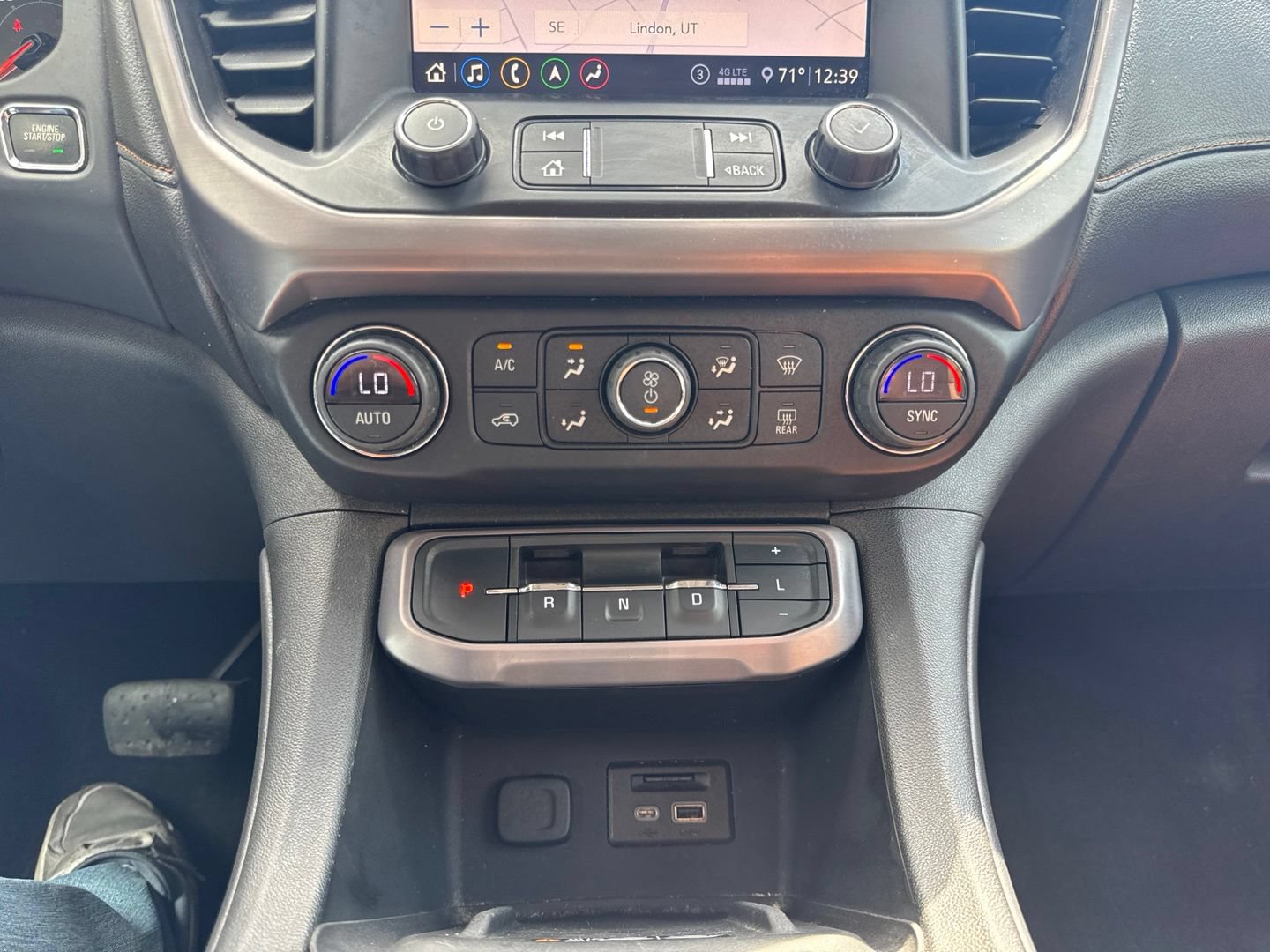 Used 2020 GMC Acadia AT4 w/ Driver Alert Package II AWD/4WD image 27