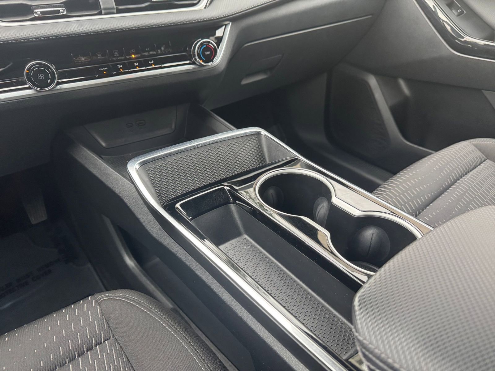 Used 2025 Chevrolet Equinox LT image 40