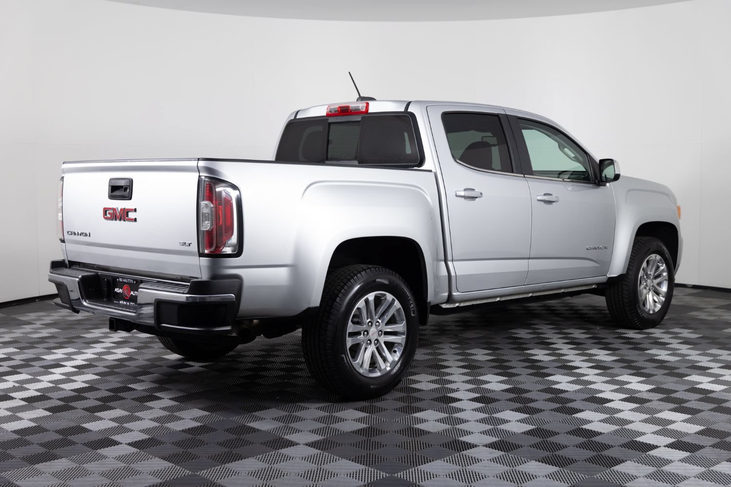 Used 2016 GMC Canyon SLT w/ Driver Alert Package RWD image 8