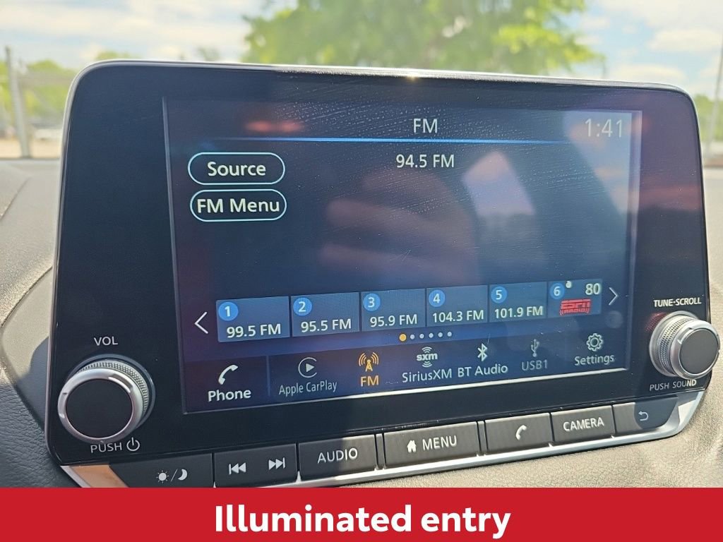 Used 2024 Nissan Sentra SV FWD image 11