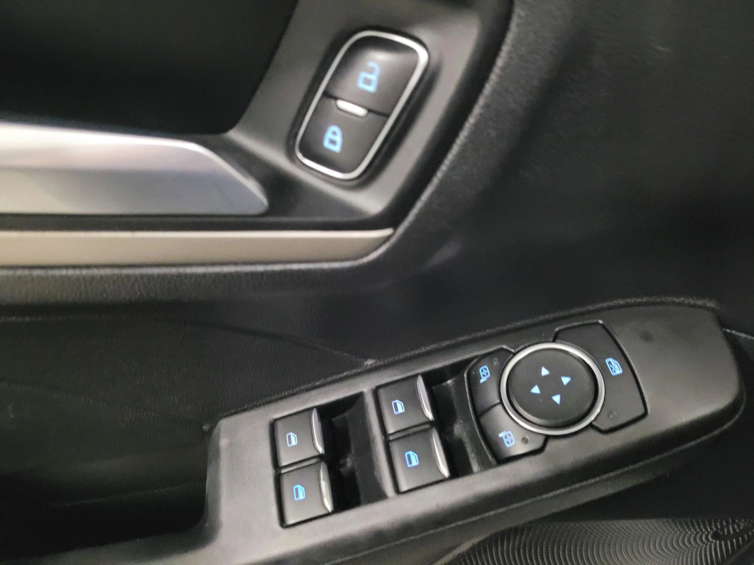 Used 2021 Ford Escape SE FWD image 16