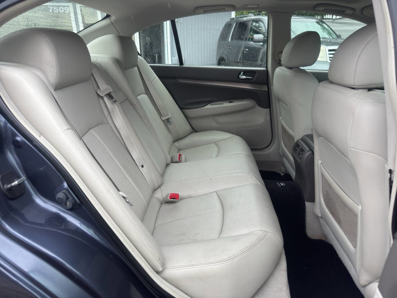 Used 2012 INFINITI G37 x Sedan w/ Premium Pkg image 12