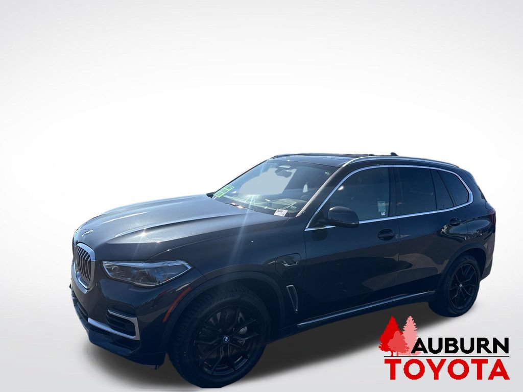 Used 2022 BMW X5 xDrive45e w/ Executive Package AWD/4WD image 3