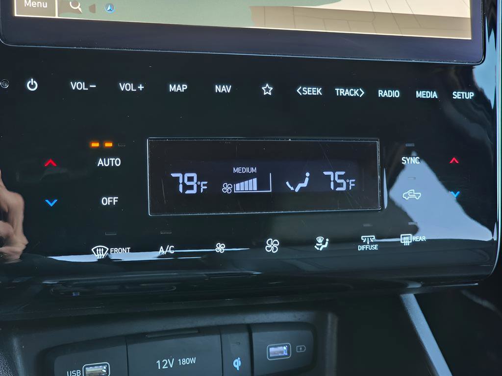 Used 2024 Hyundai Santa Cruz Night image 31