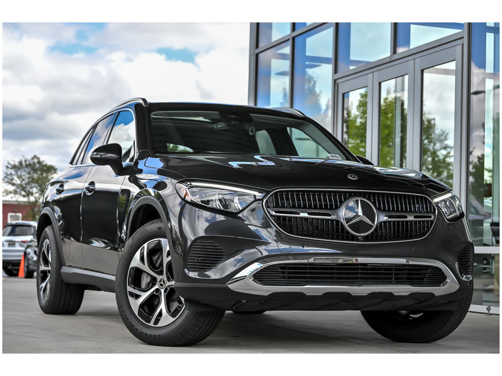 Certified 2026 Mercedes-Benz GLC 350e 4MATIC image 1