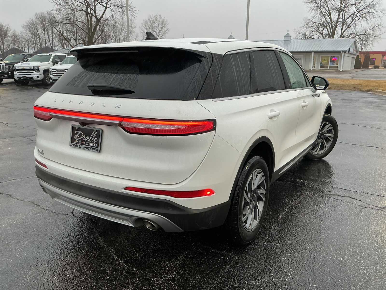 Used 2025 Lincoln Corsair AWD image 4