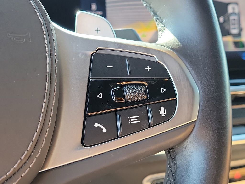 Used 2023 BMW X7 xDrive40i w/ Executive Package image 37