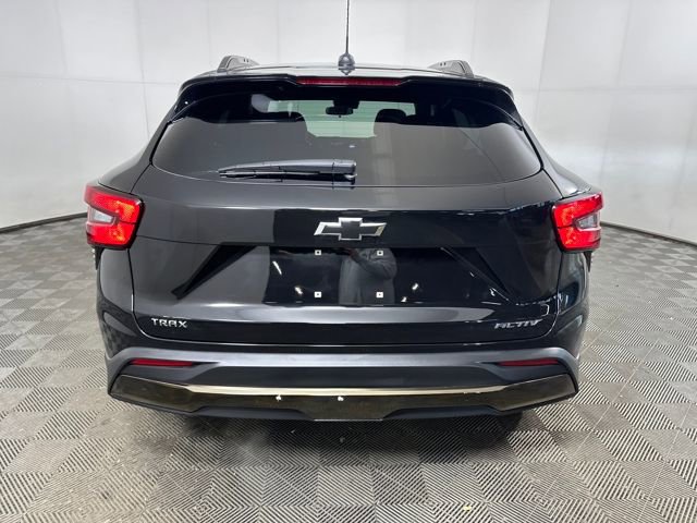 Used 2025 Chevrolet Trax ACTIV image 4