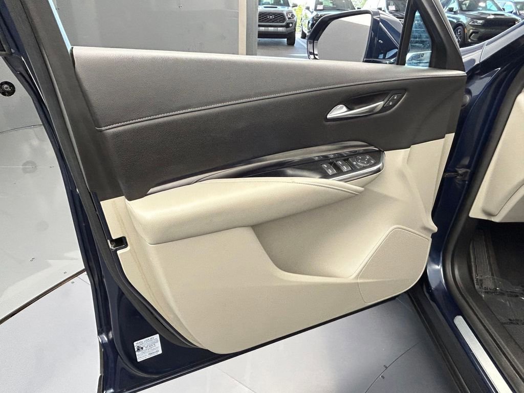 Used 2019 Cadillac XT4 Luxury image 11