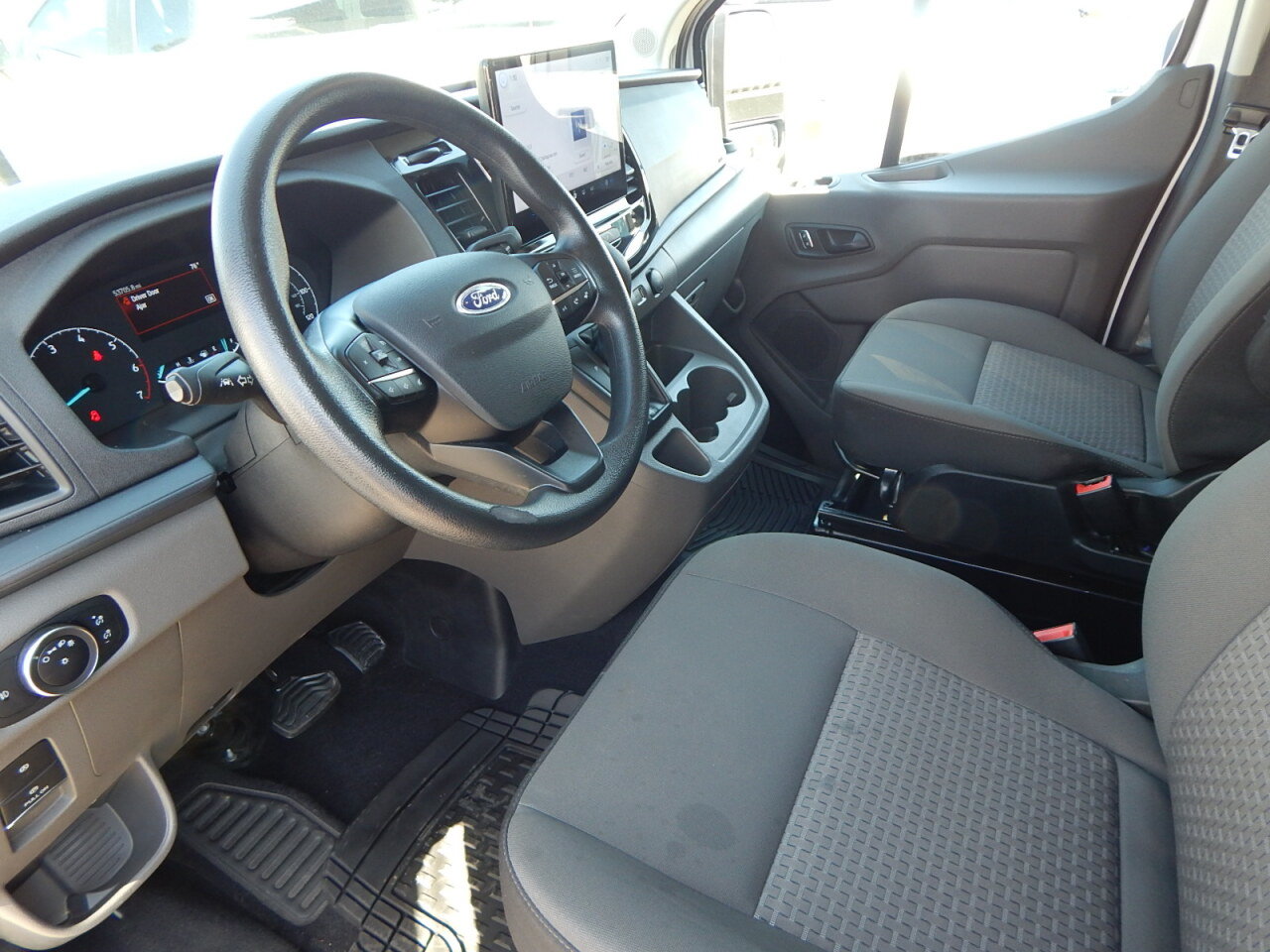 Used 2024 Ford Transit 350 XLT RWD image 17