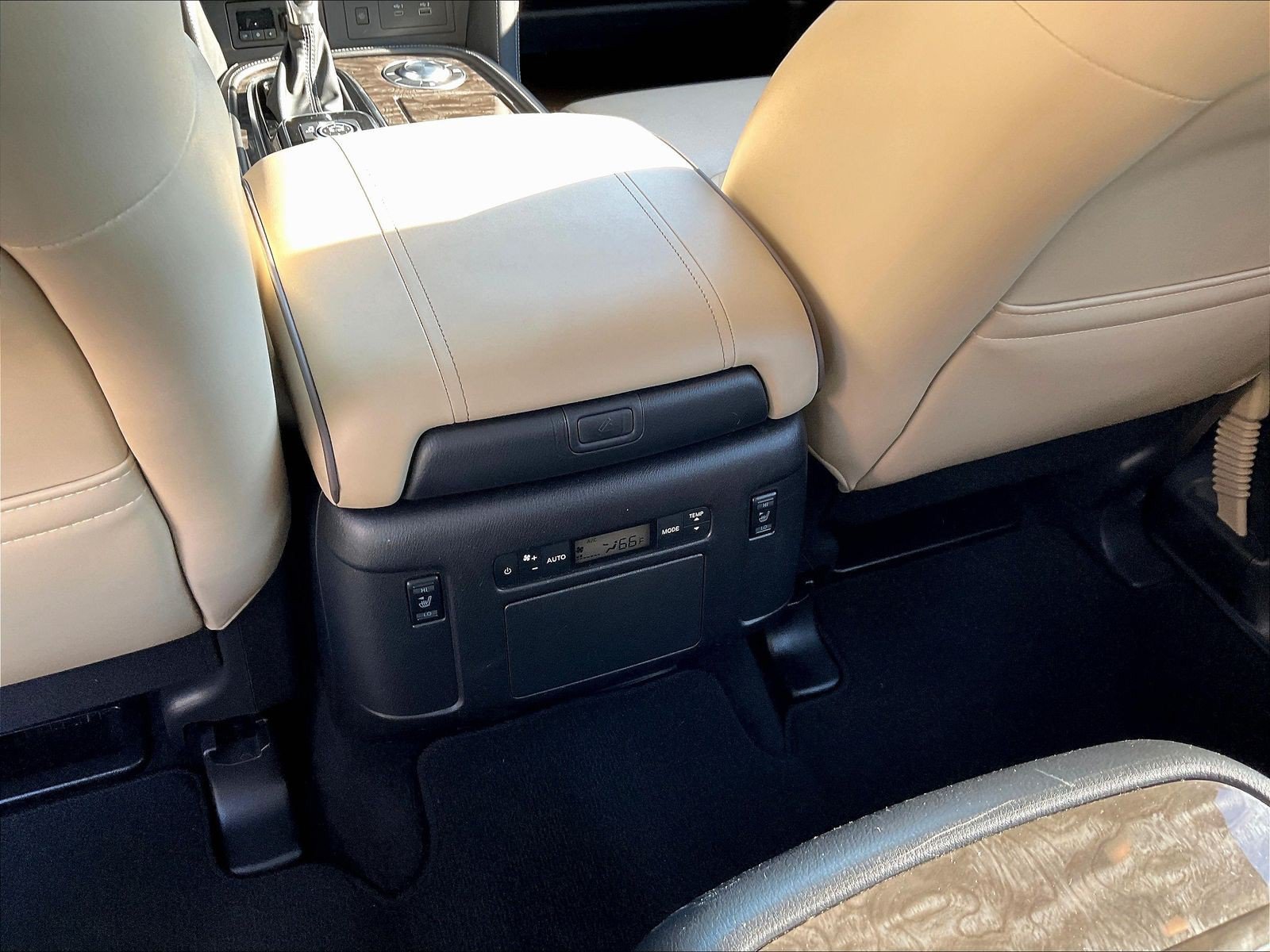 Certified 2022 Nissan Armada Platinum w/ Captain's Chairs Package RWD image 12